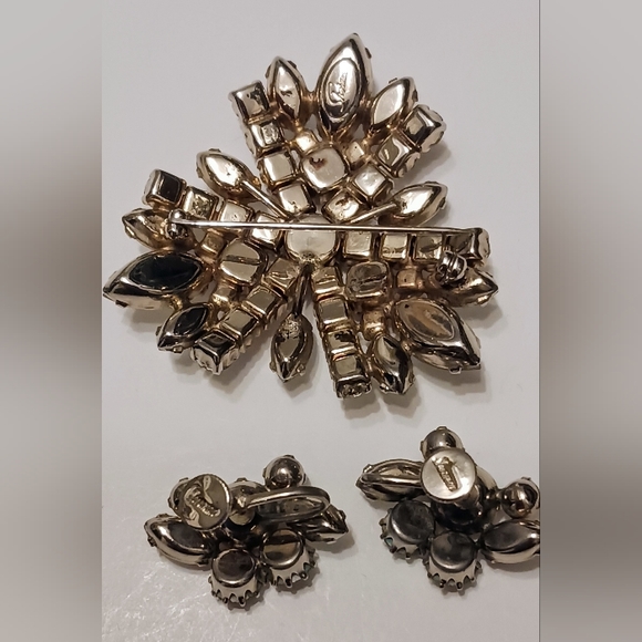 Vintage Sherman Aurora Borealis Brooch and Earrings Set - Picture 2 of 5